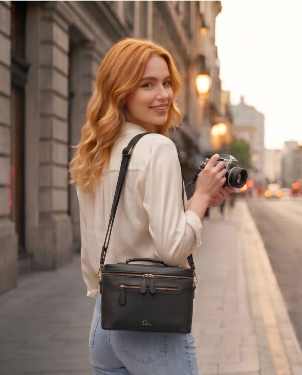 divvia-camera-crossbody-bag-black (2) Oval Camera Sling Bag Black